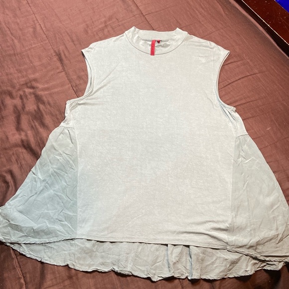 Tunic by Love Scarlett Brand.  EUC! - Picture 6 of 16